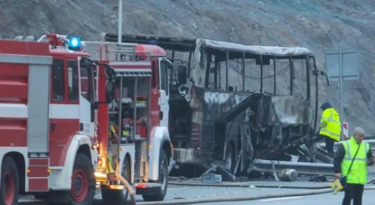 One person died and 13 were injured in a tourist bus accident in the Indian state of Kerala.