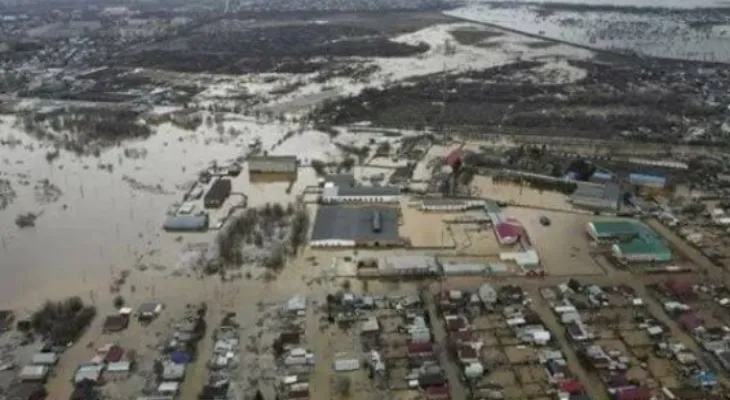 Floods kill more than 300 people in East Africa