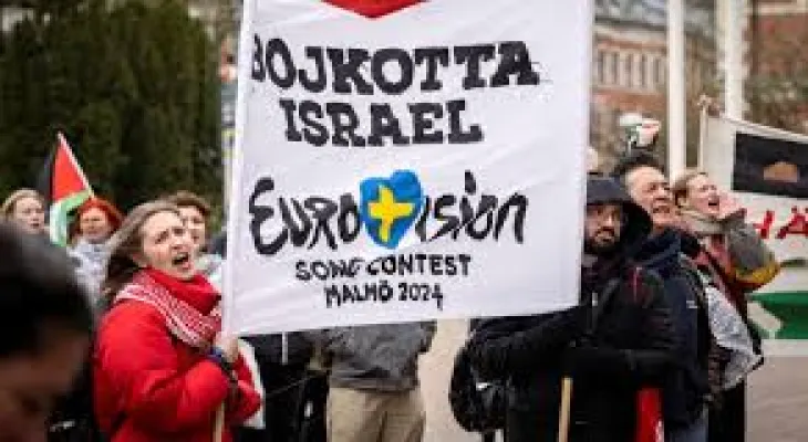 Pro-Palestinian demonstrators protest Israel's participation in the 'Eurovision' contest.
