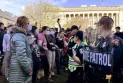 Université de l'État du Wisconsin aux États-Unis répond aux demandes des étudiants pro-Palestine