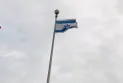 Présence importante de la police tandis que le drapeau israélien flotte dans la salle de la mairie d'Ottawa