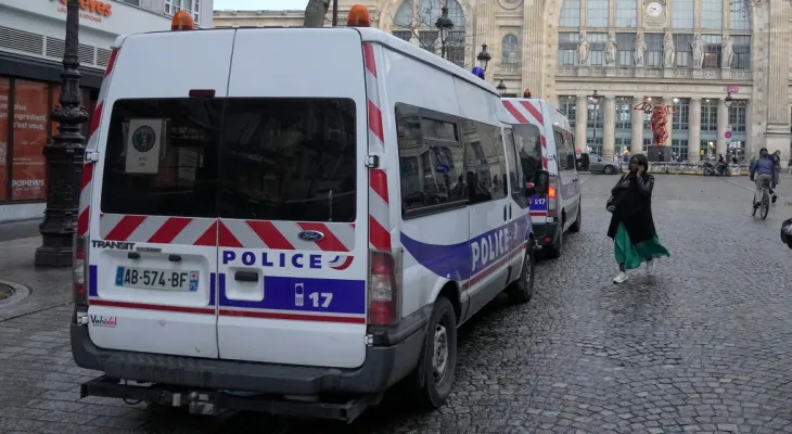 Poursuite de grande envergure en France contre une bande qui a pris d'assaut une prison et tiré sur des officiers