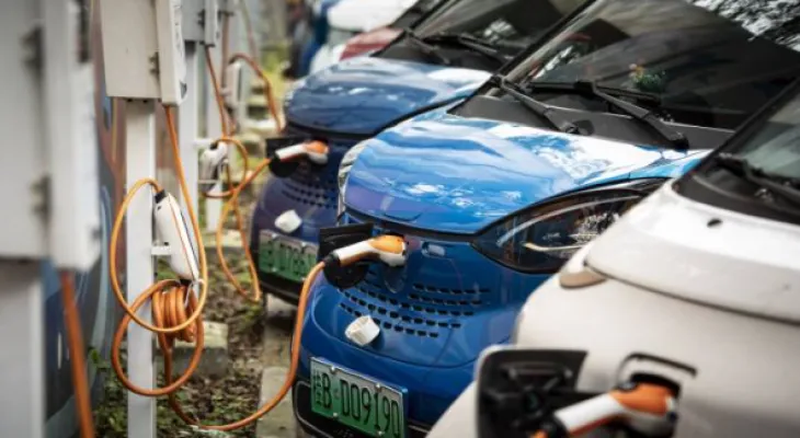 Toutes les nouvelles voitures au Canada seront électriques d'ici 2035