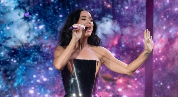 Katy Perry bids farewell to "American Idol"