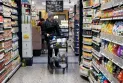 Les prix des produits d'épicerie sont devenus plus élevés qu'il y a quelques années malgré leur contribution à la baisse des taux d'inflation.