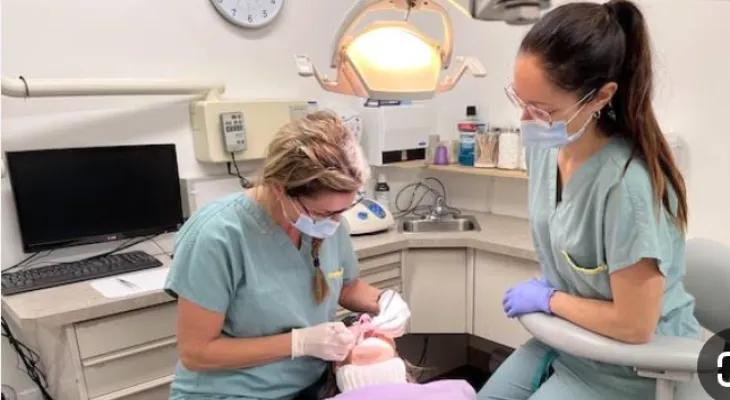 The Canadian government agrees to provide coverage for 2 million seniors in the dental care program.