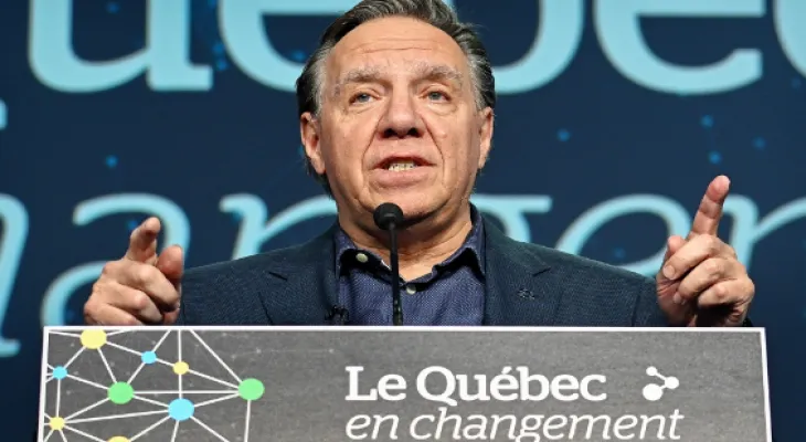 Premier ministre du Québec : Les plateformes de réseaux sociaux sont comme des drogues.