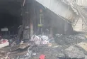 L'occupation israélienne provoque un énorme incendie à Hasba et au complexe commercial de Birzeit.