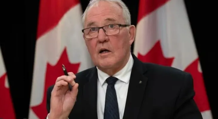Transfer of 1000 employees from the Canadian Department of Defense for security reasons