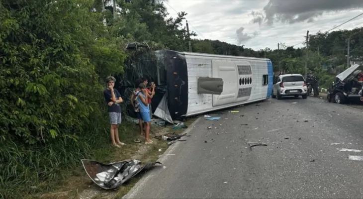 One person killed and 26 others injured after a bus carrying tourists from Quebec crashed in Cuba.