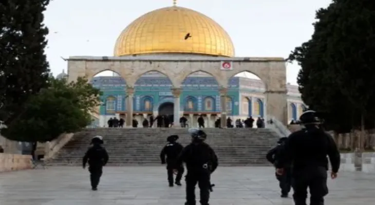 Saudi Arabia condemns the storming of officials and extremist settlers into Al-Aqsa Mosque.