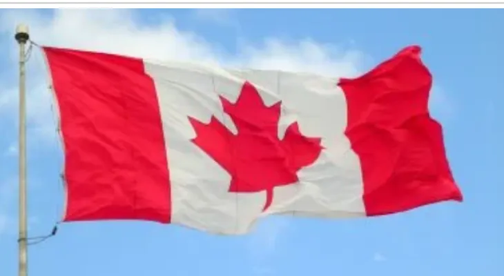 Quebec supplies schools with defibrillators.
