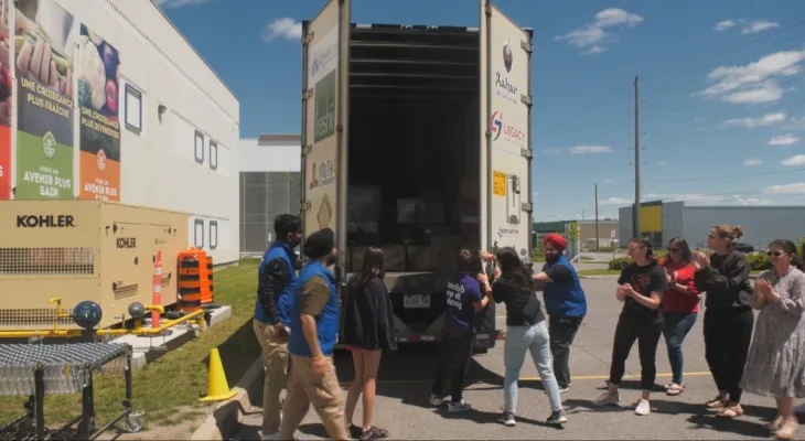 The food bank in Ottawa receives the largest donation in its history spanning over 40 years.
