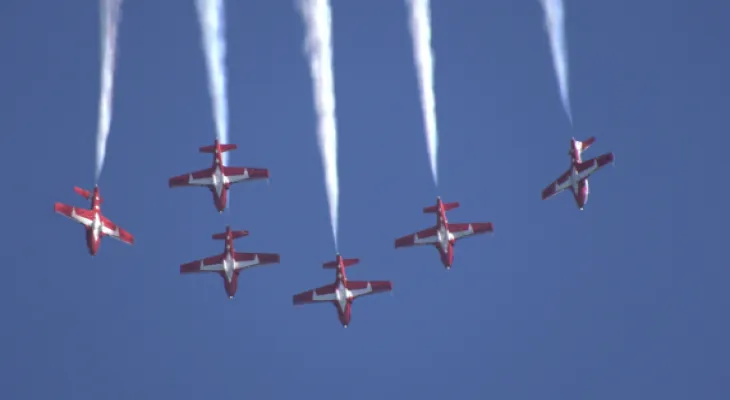 Les Snowbirds et les Frecce Tricolori italiennes se préparent à survoler Ottawa-Gatineau aujourd'hui