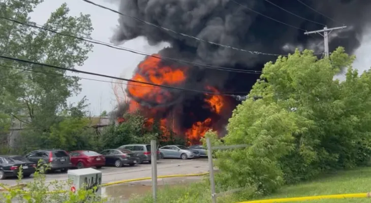 Ottawa: Fire in a car repair workshop and police are investigating the reasons for it.
