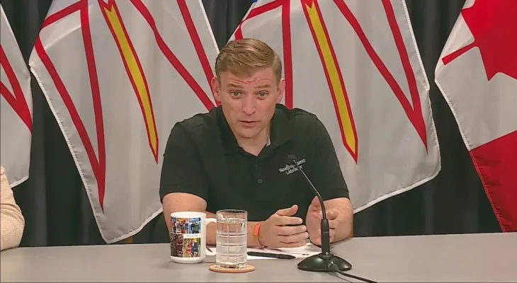 Terre-Neuve : Le Premier ministre affirme que les feux de forêt sont encore loin des chutes de Churchill