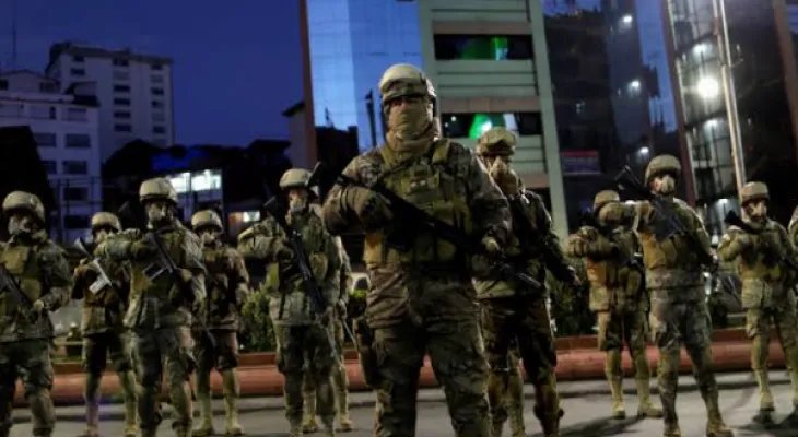 Arrest of 17 soldiers after a failed coup attempt in Bolivia