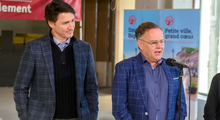 "We need new leadership"... Liberal MP writes to the party caucus urging Trudeau to resign.