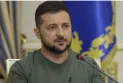 Zelensky accueille la libération de prisonniers, dont un des chefs des Tatars de Crimée.