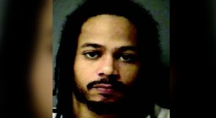 La police de l'Ontario recherche l'un des fugitifs les plus recherchés du Canada après une fusillade en ville.