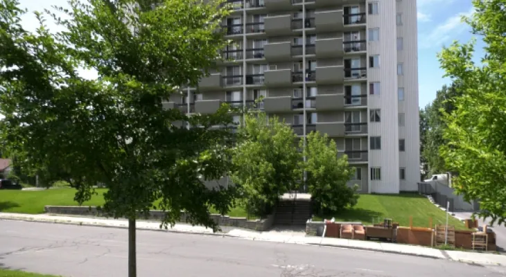 Tensions rise with the evacuation of hundreds from a residential building in Ottawa