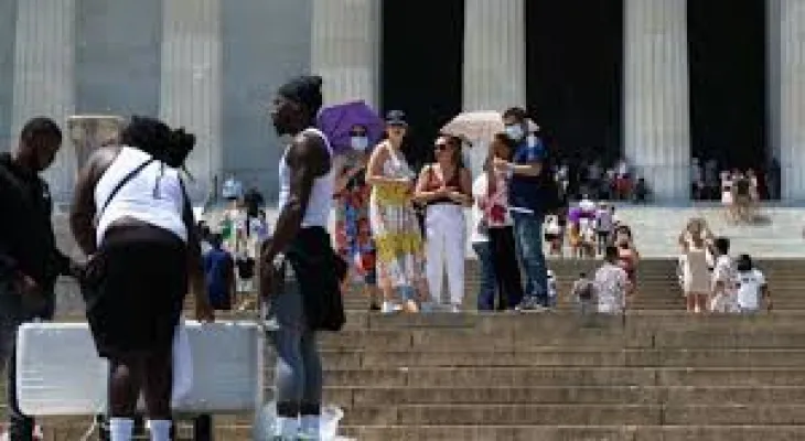 Expectations of breaking more records as the continuous rise in temperatures threatens 130 million people in the United States.