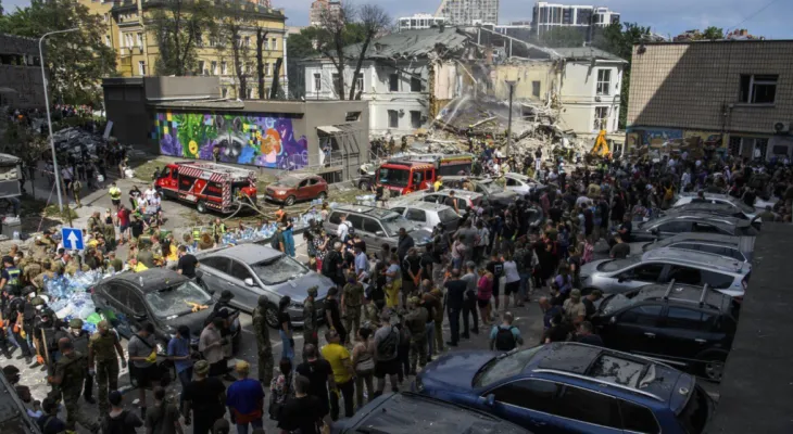 Kyiv is in mourning as rescue workers make their final efforts at the children's hospital that was hit by a Russian missile.