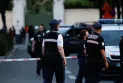 Dead and injured in a car intrusion incident at a cafe in northern Paris, and the police are investigating.