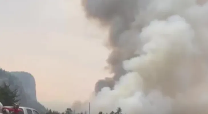 Fire engulfs Jasper National Park