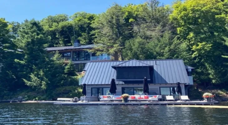 Princess Diana's brother's house in Canada is for sale.