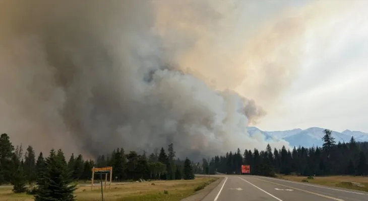 Premier ministre de l'Alberta : un tiers de la ville de Jasper brûlé lors des incendies de forêt cette semaine