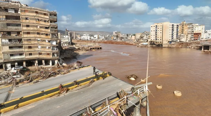 Un tribunal libyen condamne 12 responsables à la prison pour les inondations mortelles de l'année dernière