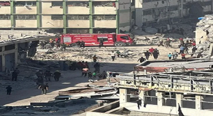 New Israeli massacre.. first footage of targeting a school housing displaced persons in Gaza