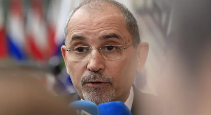 Le ministre jordanien des Affaires étrangères effectue une visite rare en Iran alors que les tensions régionales s'intensifient