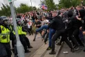 Canada renews its travel advisory for the United Kingdom due to violent clashes between police and protesters.
