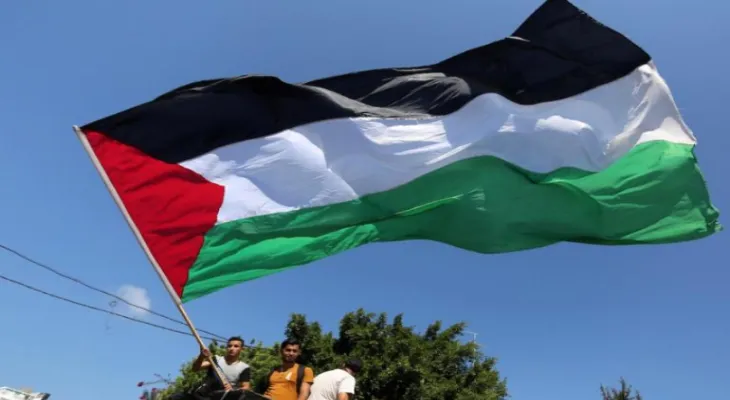 Israel cancels the diplomatic status of Norway's representatives in response to its recognition of the State of Palestine.