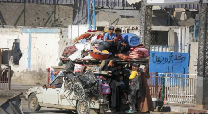 Hundreds of Palestinians are fleeing from northern Khan Younis following Israeli evacuation orders.