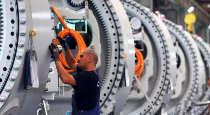 Study: The shortage of skilled labor in Germany threatens to slow down the transition to renewable energy.