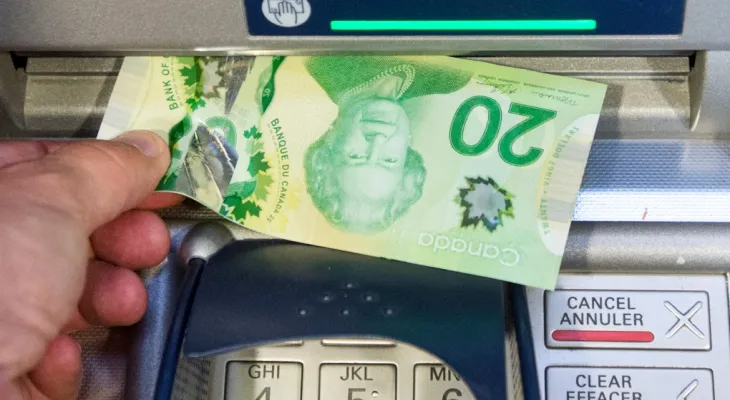 Canadian statistics: Nearly half of Canadians find it difficult to cover daily expenses with rising prices.