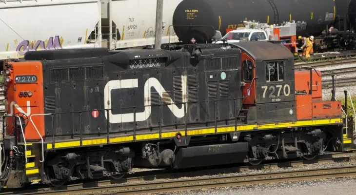 The federal government rejects the National Railways' request to intervene in a labor dispute before a potential shutdown and strike.