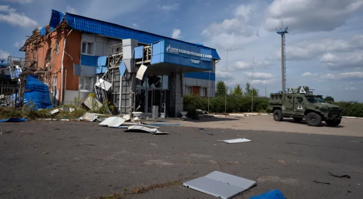 Les forces ukrainiennes laissent derrière elles une destruction massive lors de l'opération russe