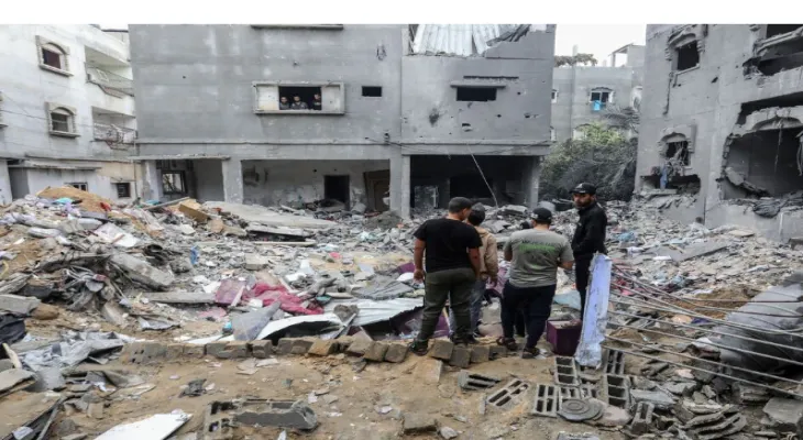 The withdrawal of the occupation army from Khan Younis.. widespread destruction and bodies in the streets and under the rubble