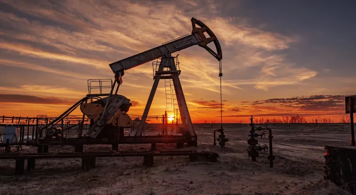 What makes Canada's economy lag behind its American counterpart?