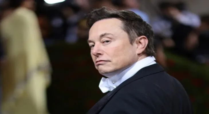 Harris's campaign apologizes for a new slip regarding Elon Musk's preferences.