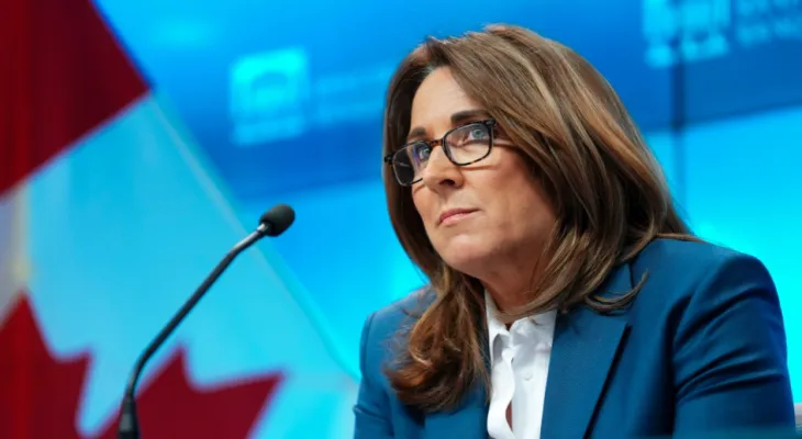 A Canadian Bank official warns against manipulating mortgage rules.