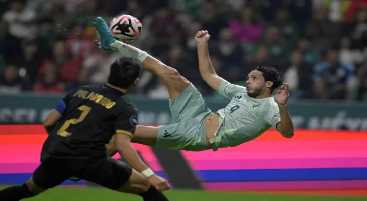 المكسيك تقلب الطاولة على هندوراس وتبلغ نصف نهائي دوري أمم الكونكاكاف