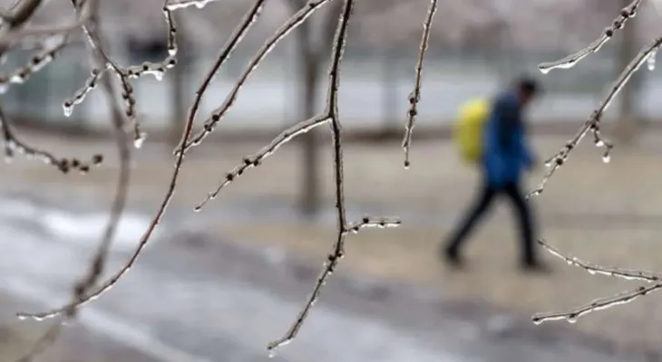 Warning of freezing rain in parts of the Greater Toronto Area and surrounding regions.