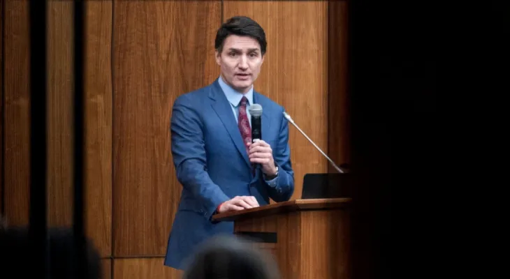 Démission de Chrystia Freeland plonge le gouvernement Trudeau dans une crise et suscite des appels à sa démission ou à des élections anticipées