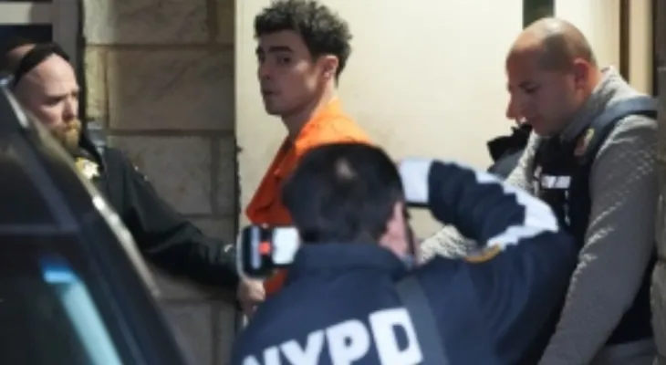 Retour du suspect dans le meurtre du PDG de United Health Care à New York pour faire face aux accusations de meurtre