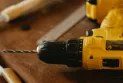 Une femme en Colombie-Britannique obtient une indemnisation de près de 750 000 dollars dans un litige avec un entrepreneur concernant des travaux de rénovation inachevés.